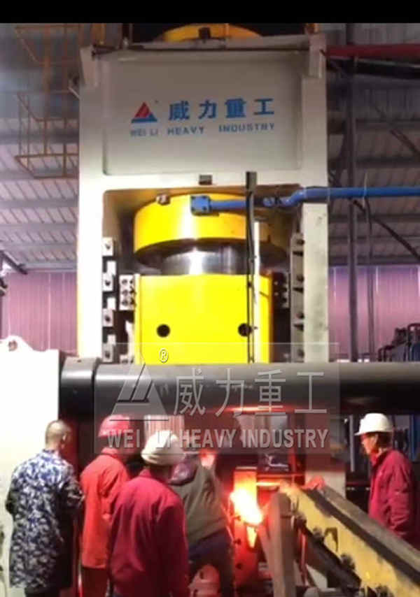 4000吨斗齿成型框架液压机